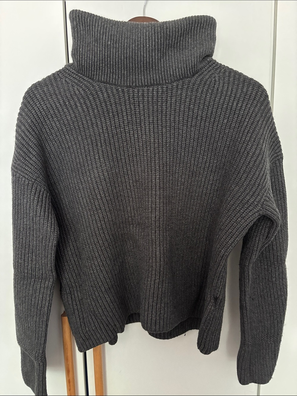 Banana Republic women’s ribbed/turtleneck knit sweater